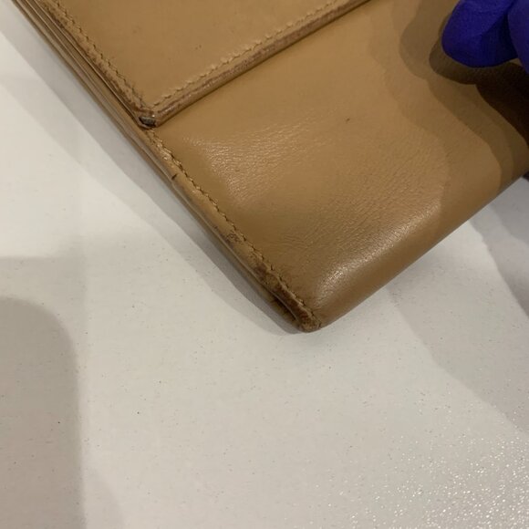 Gucci Beige Leather Bifold Wallet Sku#84861 (gently used) - Picture 4 of 13